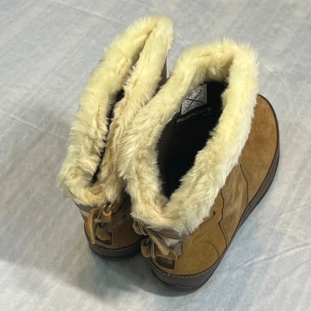The North Face Abby Chukka Tan Suede Waterproof PrimaLoft Insulated Boots W10